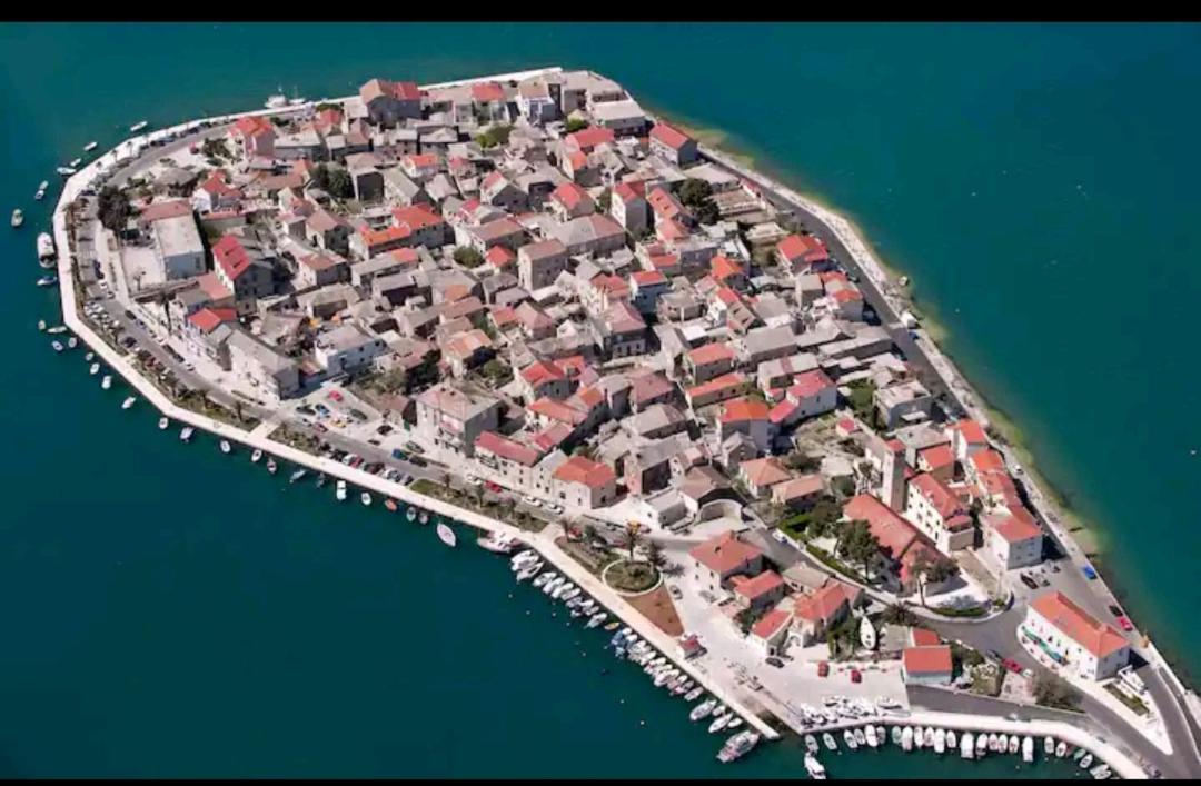 Benzon - 4 Zvjezdice Vranjic